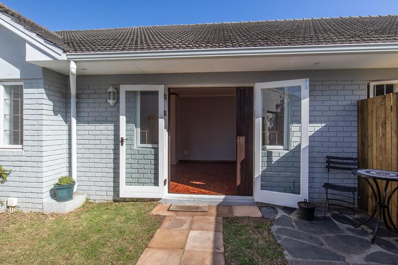 To Let 1 Bedroom Property for Rent in Bergvliet Western Cape